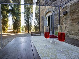 Stunning Villa With Terrace and Private Pool in Tuscan Hills