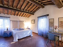 Stunning Villa With Terrace and Private Pool in Tuscan Hills