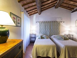 Stunning Villa With Terrace and Private Pool in Tuscan Hills