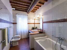 Stunning Villa With Terrace and Private Pool in Tuscan Hills