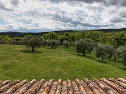 Belvilla by OYO Villa Sara