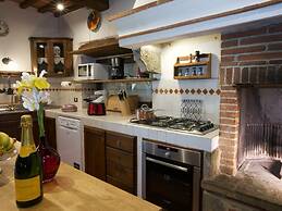 Belvilla by OYO Villa Sara