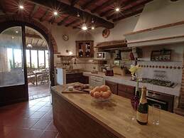 Belvilla by OYO Villa Sara