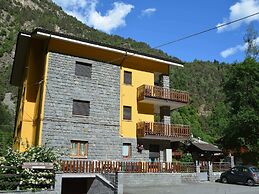 Hilltop Chalet in Antey-Saint-André near Ski Area