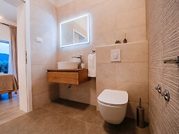 Villa With Private Pool and Garden