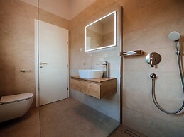 Villa With Private Pool and Garden