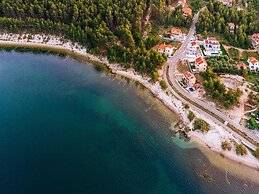 Villa With Private Pool and Garden