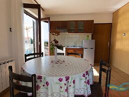 Nice Apartment With Terrace & Grill