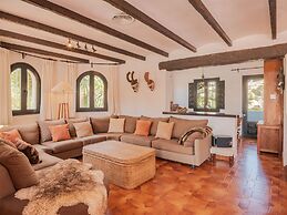 Enticing Villa in Benissa With Swimming Pool