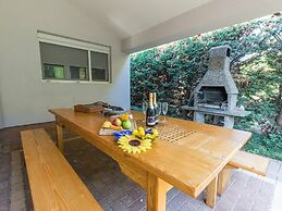 Villa in Ibenik With Swimming Pool