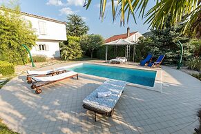 Pool Villa in Sibenik Near Lake