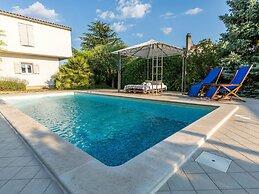 Villa in Ibenik With Swimming Pool