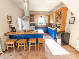 Villa in Ibenik With Swimming Pool