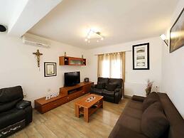 Charming Villa in Poličnik with Swimming Pool