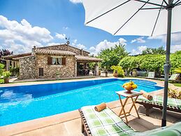 Belvilla by OYO Mavi