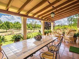 Belvilla by OYO Mavi