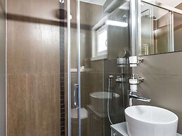 Beach Front Vacation Home, Private Beach, Boat Rental