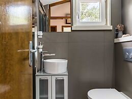 Beach Front Vacation Home, Private Beach, Boat Rental