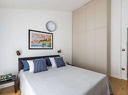 Beach Front Vacation Home, Private Beach, Boat Rental