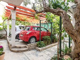 Beach Front Vacation Home, Private Beach, Boat Rental