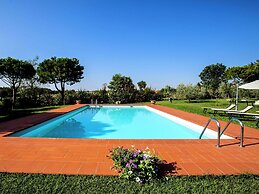 Villa with Spacious Garden, Swimming Pool, Hot Tub, Tennis Court near 