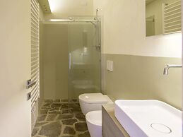 Villa with Spacious Garden, Swimming Pool, Hot Tub, Tennis Court near 