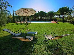 Villa with Spacious Garden, Swimming Pool, Hot Tub, Tennis Court near 