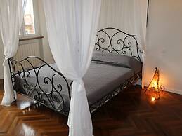 Snug Holiday Home near Lazise & Lake Garda with Olive Garden