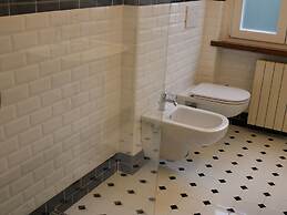 Snug Holiday Home near Lazise & Lake Garda with Olive Garden