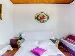 Simplistic Apartment in Šibenik near Sea Beach