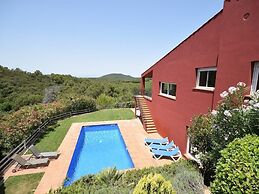 Cozy Villa in Begur With Swimming Pool