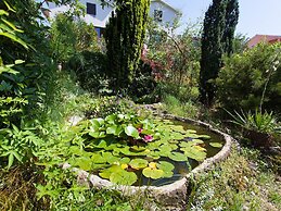 Spacious Apartment With Terrace, Near the Beach