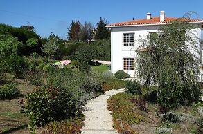 Oceanview Cliff Retreat