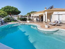 Detached Villa With a Large Private Swimming Pool