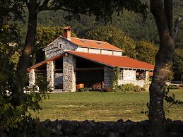 Picturesque Mansion in Kozljak