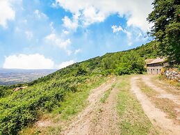 Belvilla by Oyo Eremo di Fieri