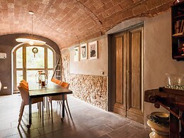 Historic Tuscan Villa With Charm