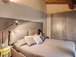 Historic Tuscan Villa With Charm