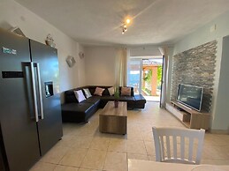 Beautiful Holiday Home in Lisicic