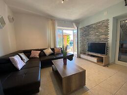 Beautiful Holiday Home in Lisicic