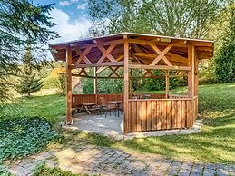 Pretty Apartment with Large Communal Terrace near Borstendorf