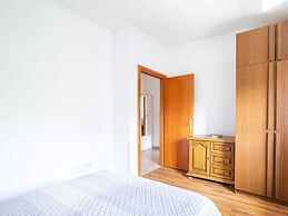 Modern Apartment in Viskovo With Balcony