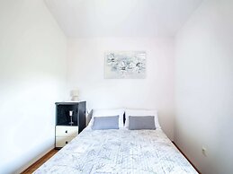 Modern Apartment in Viskovo With Balcony
