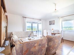 Modern Apartment in Viskovo With Balcony