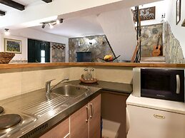 Lavish Holiday Home in Podstrana With Garden