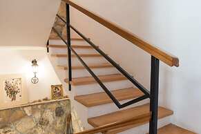 Lavish Holiday Home in Podstrana With Garden