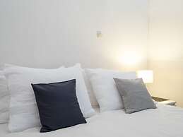 Lavish Holiday Home in Podstrana With Garden