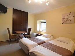 Luxury Holiday Home in Theux With Terrace and Playroom