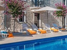 Stunning Villa in Kringa With Swimming Pool