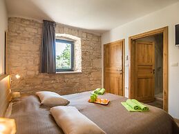 Stunning Villa in Kringa With Swimming Pool